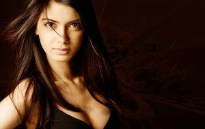 indian celebs good figure - 18. Diana Penty