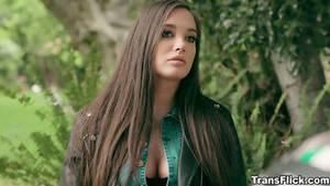 my first shemale - p8.bigporn.com/bigporn/thumbs/Fwn/46363631_2.jpg