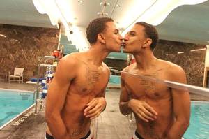 Elmo Sex Porn - Elmo Accuser Pics