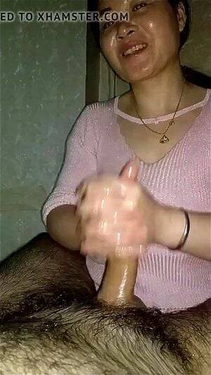 awesome handjob huge cum - Watch Amazing Handjob Huge Cumshot - Asian, Handjob, Nice Tits Porn -  SpankBang