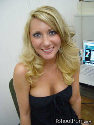 49 Year Old Porn Star - Missy Woods. I Shoot Porn: ...