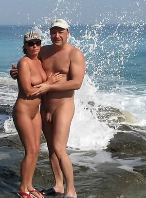 healthy nudist couples - NUDISTS: WE LIKE BEING NAKED