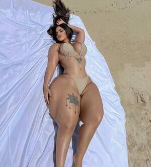 bbw nude beach couples - This women on Instagram with 1.8 million followers-what do we think? :  r/Instagramreality