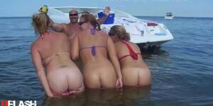 mooning teen girls - Girls Mooning - Tnaflix.com