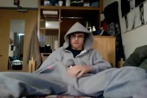 jerk off college - College Guy Jerking Off In Hoodie : XXXBunker.com Porn Tube