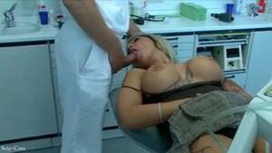 Dentista - Dentista se folla una joven rubia dormida hasta que se corre