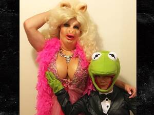 Miss Piggy Porn - Colton Haynes Transformation to DDD Miss Piggy