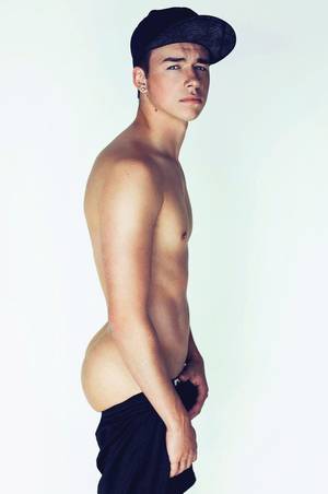 Cute Boy Bubble Butt Porn - Troy Ryan i swear coz of his pretty face, tooth gap and sexy Tn accent.