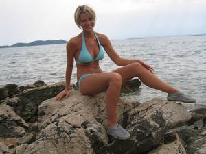 amateur blonde bikini beach topless - Cute blonde homemade porn - Blonde beach vacation xxx cute busty blonde  enjoying her topless vacation