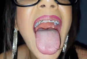 Bracket Porn - FLAQUITA CON BRACKETS COGE Y SE TRAGA LA LECHE - Porno Amateur Latino