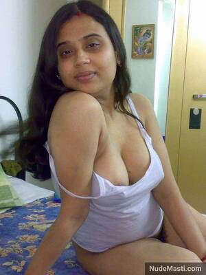 indian housewifes nude tite body - XXX Pics Of Amateur Hot Mallu Housewife Showing Her Sexy Boobs