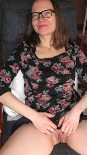 Nerdy Wife Porn - Nerdy Wife - 243_1000 Porn Pic - EPORNER