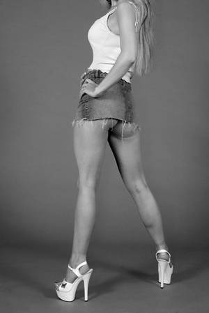 Micro Mini Skirt Revenge Porn - amateur Micro mini skirt sex