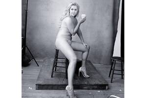 Amy Schumer Photoshop - Is Amy Schumer's Pirelli shoot a turning point for women?