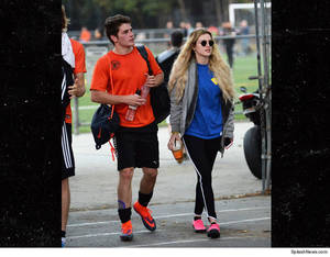 bella twins upskirt uncensored - Bella Thorne Back With Age-Appropriate Boyfriend (PHOTOS)