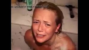 Disgusting Amateur - Disgusting piss - XVIDEOS.COM