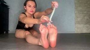 foot fetish with cum clean up - Watch Clean up cum off feet - Cum, Toes, Soles Porn - SpankBang