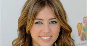 2010 Miley Cyrus Porn - Miley Cyrus Readies \