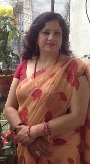 chubby indian aunty - Auntie, Healthy Foods, Glamour, Indian Aunty, Saree, Hot Actresses, Simple  Elegance, Bmw, Beautiful Women