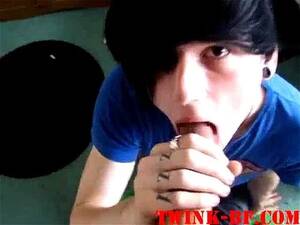 emo guy - Watch Emo Boy Cum Swallow - Gay Porn - SpankBang