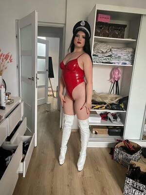 Latex Porn 18 - 18 love latex clothes ðŸ’•doing blowjobs ðŸ’• facesitting ðŸ’•bdsm ðŸ’• porn and  nsfw ðŸ˜Œ very bratty and sometimes goth girl ðŸ’“ 1300 content ðŸ”¥ðŸ”¥ðŸ”¥ :  r/OnlyFans101