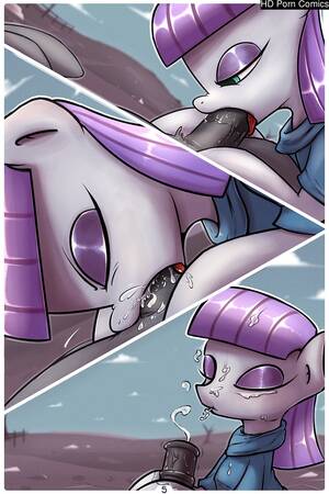 Maud - Maud Has Sex With a Rock comic porn | HD Porn Comics