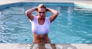 kate upton running on beach - Kate Upton displaying her boobs that have so many talents. She runs at the  beach