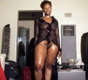 black whores squirting - Ebony super squirt