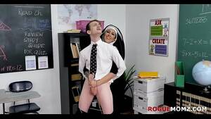 Christian Porn Fuck - HUNGRY CHRISTIAN NUN fucks students - XVIDEOS.COM