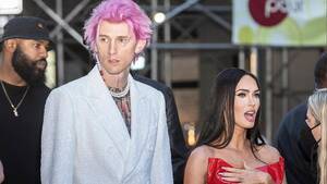 Megan Fox Bisexual Fucking - Megan Fox Said She's 'Seeking a Girlfriend': The Situation Explained