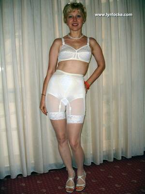 girdle upskirt - pantiesngirdles: â€œGirdles and Lace, 2005 â€
