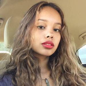 Alisha Boe Porn - Alisha Boe: Hottest Photos Of '13 Reasons Why' Actress