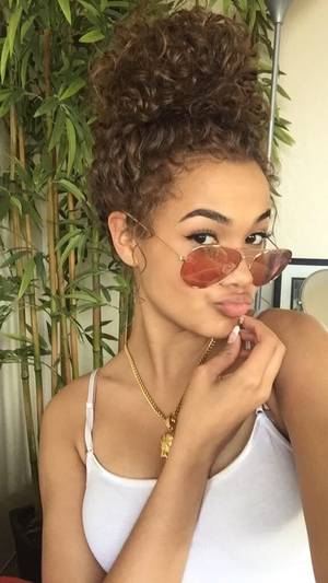 Carmel Skin Curly Haired Porn - muvakita: â˜ â€¢Cocvinex Fashionâ€¢ â€¢chxrmsâ€¢ - chxrms Â· Curly Messy BunsCurly  Hair ...