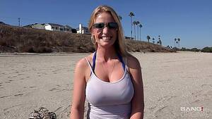 Milfs Huge Tits Bikini - big tits milf bikini - Gosexpod - free tube porn videos