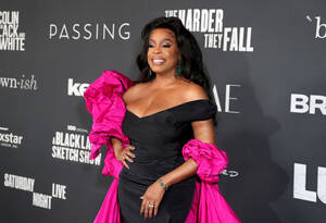 niecy nash big tits naked - Niecy Nash Serves A LEWK During Black LA Pride