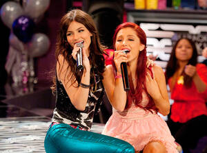 Jade Victoria Justice Lesbian Porn - Victoria Justice addresses rumor she's 'jealous' of Ariana Grande