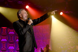 Ariana Grande Snuff Porn - Neil Diamond Dazzles at Songwriters Hall of Fame