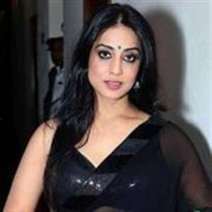 mahie gill bollywood actresses nude - Mahie Gill - Movies, Biography, News, Age & Photos | BookMyShow