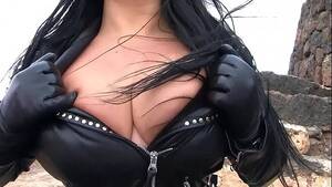 Biker Women Porn - Biker girl blowjob - XVIDEOS.COM