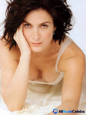 Carrie Short Hair Brunette Porn Star - Carrie-Anne Moss Nude Sex Scenes And Oops Beach Photos -