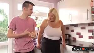 bbw mature kitchen - blonde bbw kitchen - XVIDEOS.COM