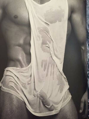 Bryant Wood Gay Porn - Bryant Wood needs to strip down more often | BananaGuide