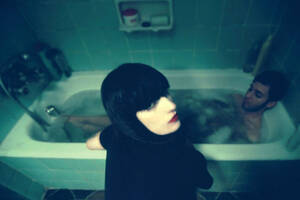 Avril Lavigne Lesbian Porn - Diez aÃ±os de â€œ1999â€ de Love Of Lesbian, un incendio que nunca se apaga.