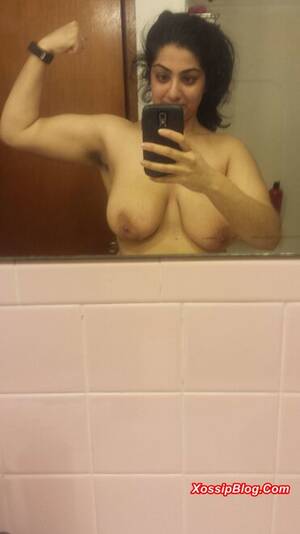 58 indian babe naked - Sexy Indian And Paki Girls - F (58) Foto Porno - EPORNER