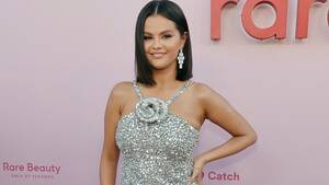 Female Porn Selena Gomez - Selena Gomez Is 'Not Ashamed' to Talk Mental Health | Life & Style