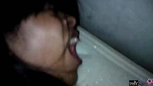 mexicanas sexo anal llora - Anal doloroso.. Se la metÃ­ por su apretado culo y aunque gritÃ³ de dolor no  quiso que la saque y me pidiÃ³ que se la metiera toda para darme sentones  con su