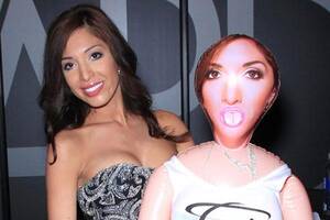 Farrah Abraham Sex Toys - EW! Farrah Abraham Debuts Her Own Blow-Up Doll At Porn Convention in Las  Vegas