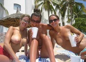 mexican chicks topless on beach - Topless Beach Pics - Girls Topless of Nude at the Beach