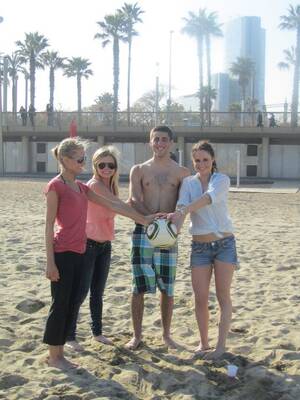 cfnm nudist beach gallery - Clubs | My Barcelona Fairytale