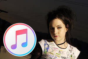 Amy Lee Fucking Girls - Evanescence's 'Bring Me to Life' Is No. 1 on iTunes, But Why?